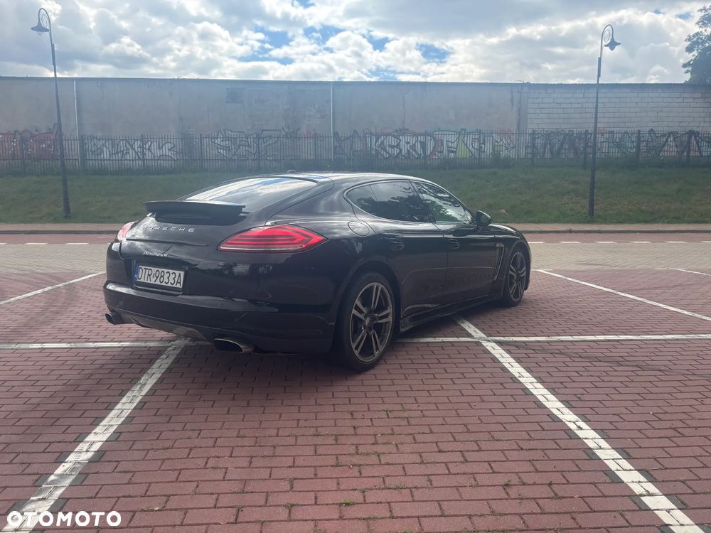 Porsche Panamera 4 Platinum Edition - 6