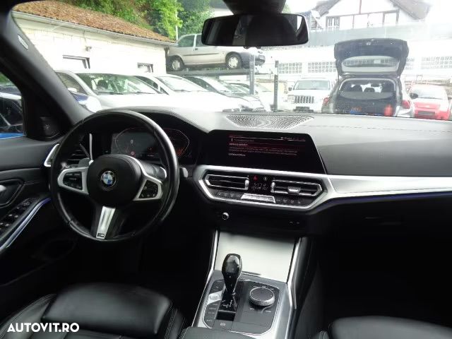 BMW Seria 3 320d xDrive Aut. Luxury Line - 7