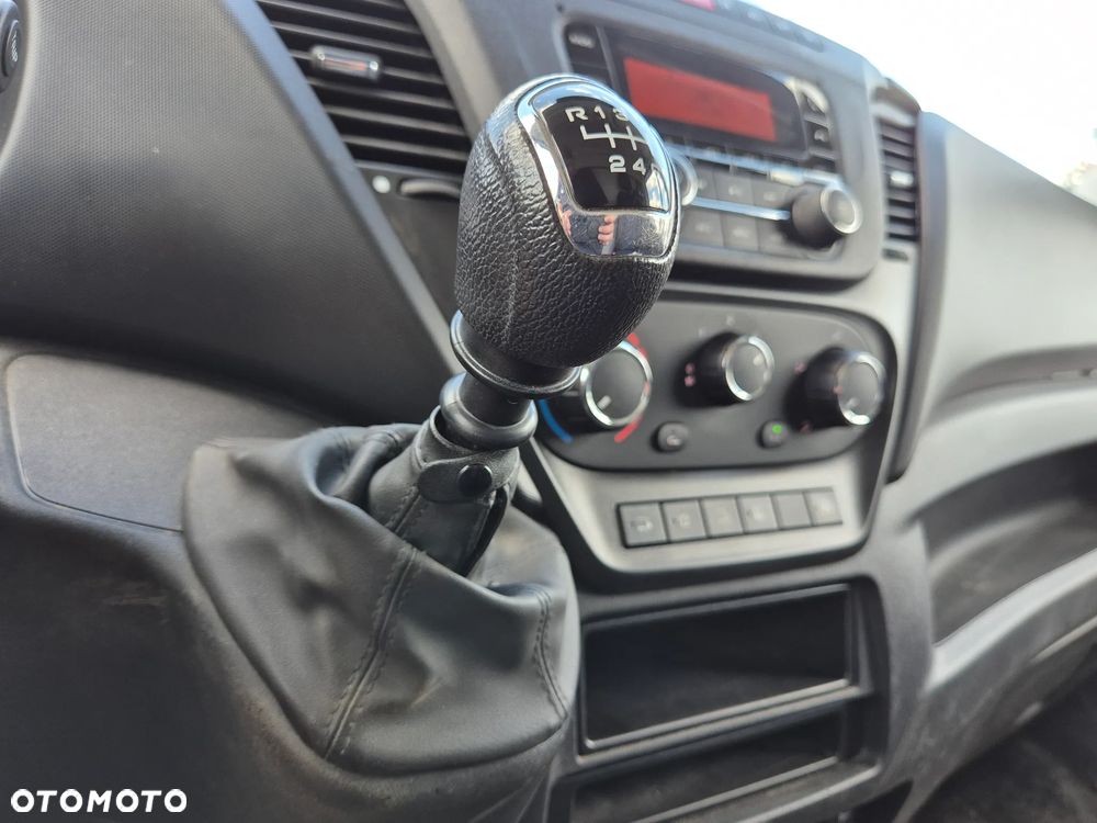 Iveco Daily 35C16, kontener 8PAL, winda, klimatyzacja, bliźniaki, HAK 3.5T - 10