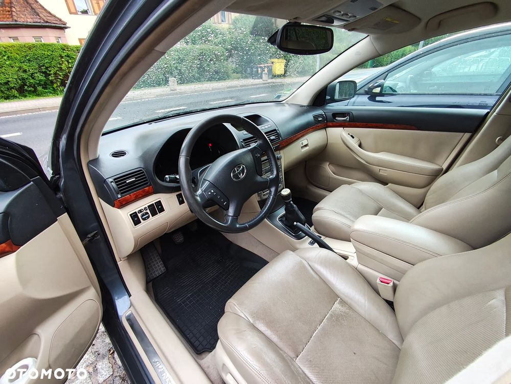 Toyota Avensis 2.2 D-4D Prestige - 5