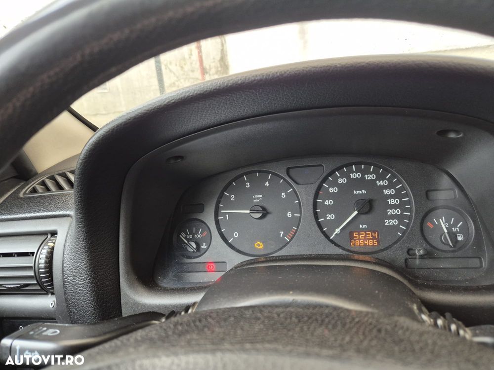 Opel Astra - 4