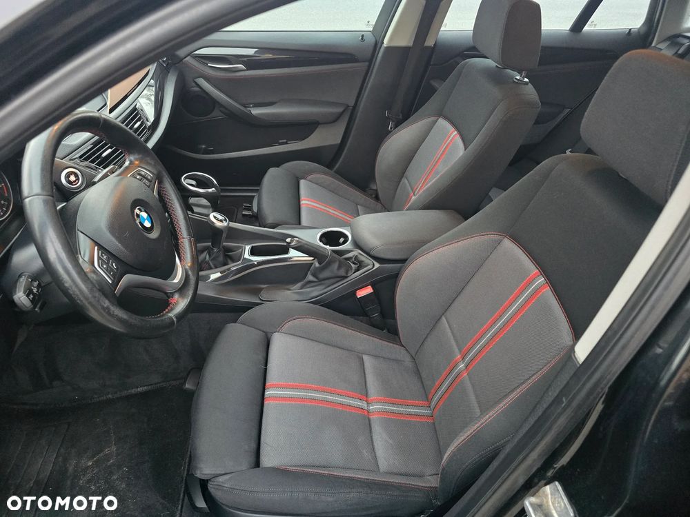 BMW X1 sDrive18d xLine - 12