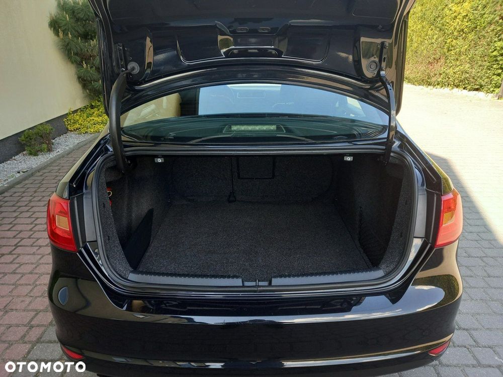 Volkswagen Jetta 1.6 TDI DPF Highline - 15