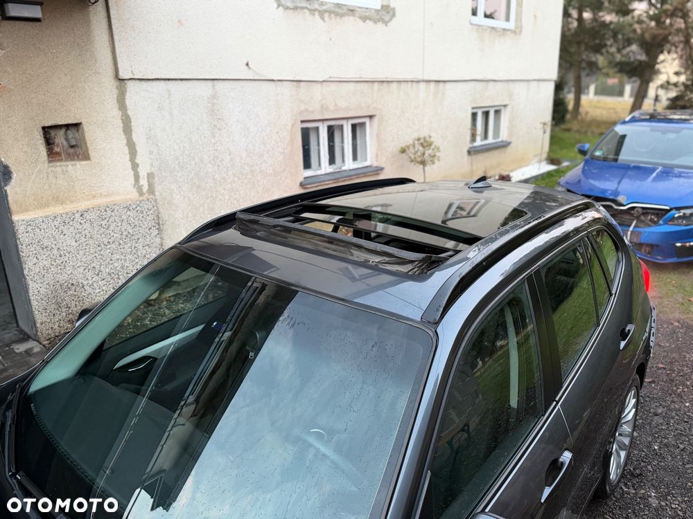 BMW X1 xDrive18d xLine - 17