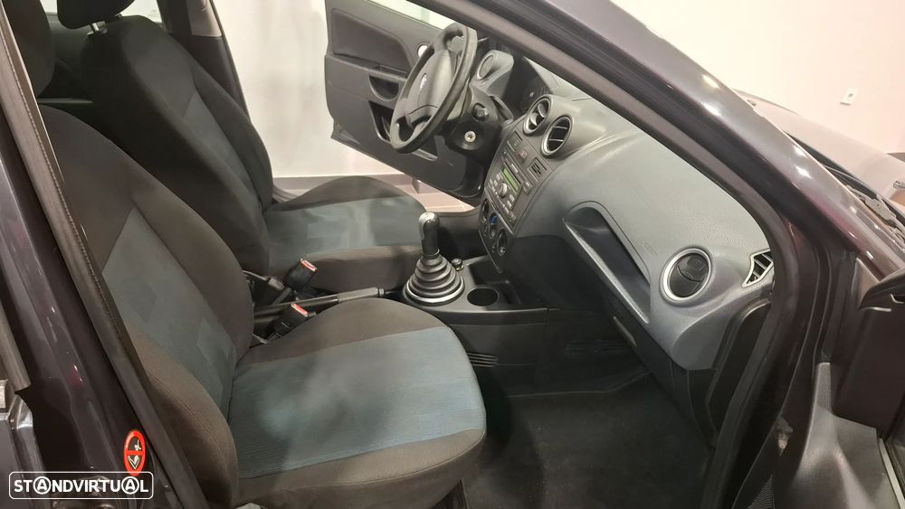 Ford Fiesta 1.4 TDCI Ghia - 12