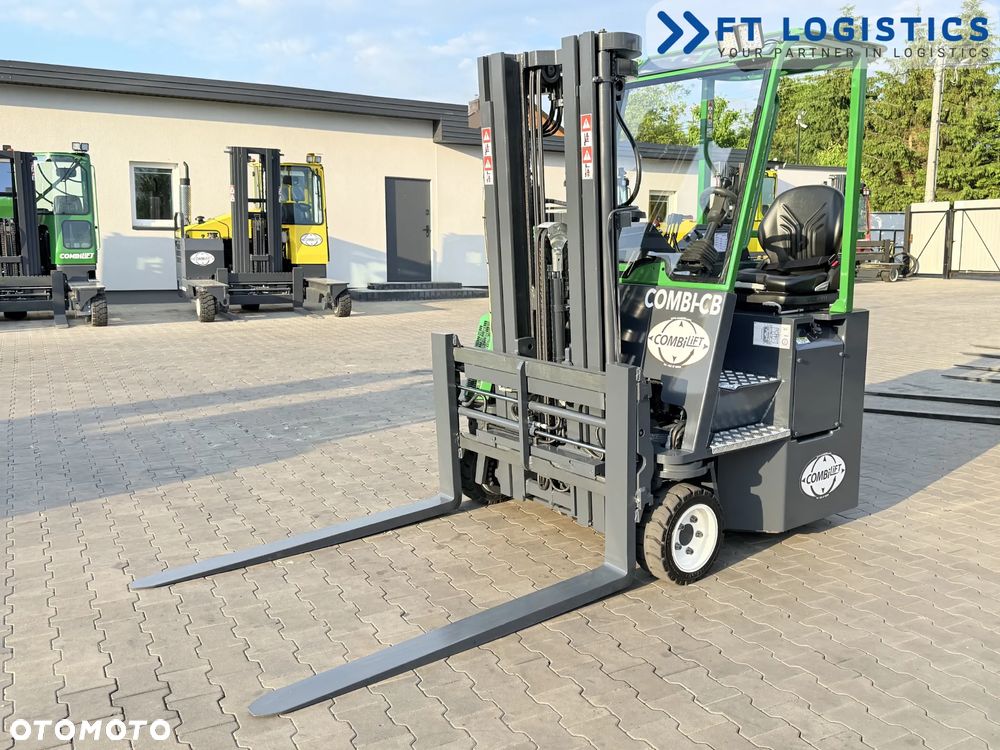 Combilift WÓZEK CZTEROKIERUNKOWY - WIELOKIERUNKOWY | COMBILIFT CB3000 | DIESEL | TRIPLEX 4900MM | JAK NOWY | PRZESUW WIDEŁ | POZYCJONER | WOLNY SKOK | NOWE OPONY | PO SERWISIE | STAN IDEALNY | Szeroka oferta wózków czterokierunkowych i bocznych, dopasowanych do różnorodnych potrzeb i zastosowań - 3