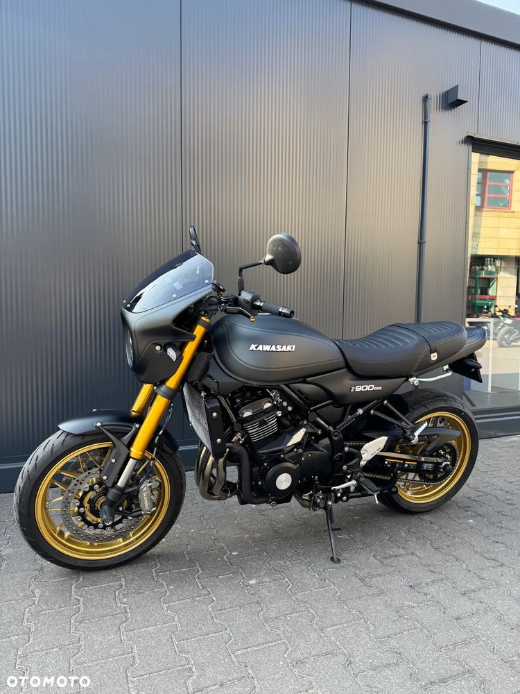 Kawasaki Z 900 RS - 3