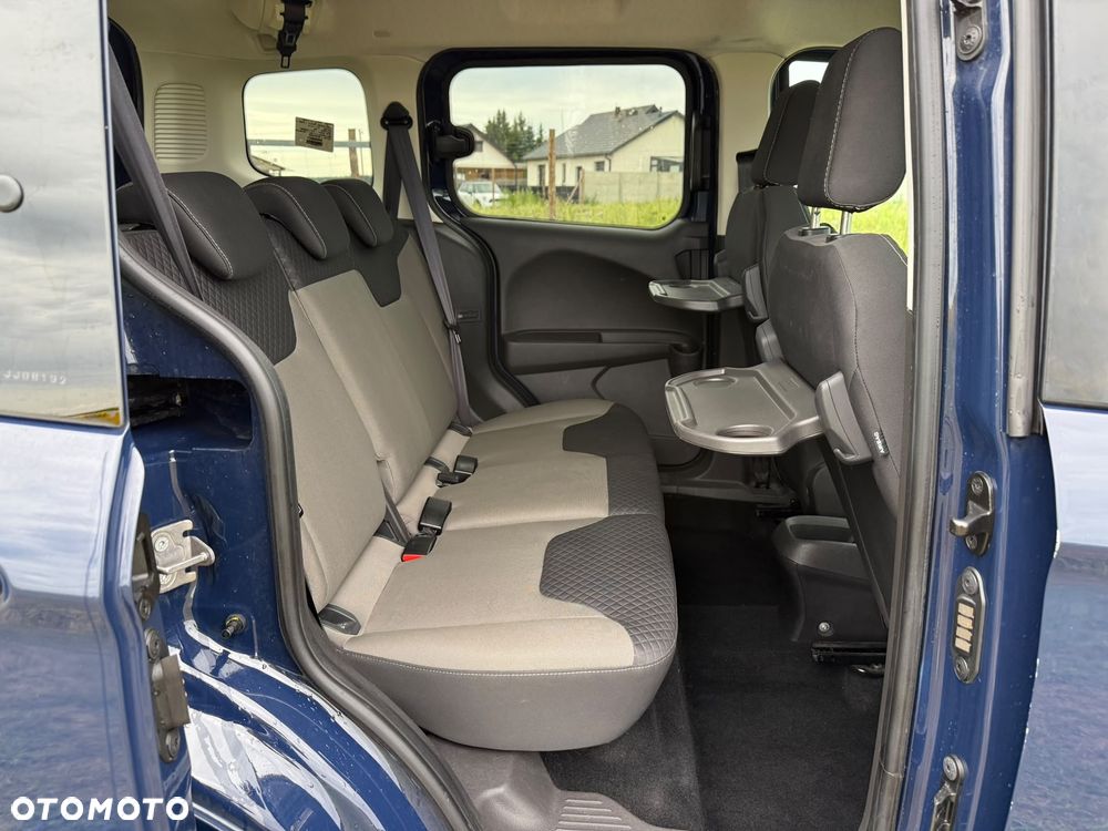 Ford Tourneo Courier 1.0 EcoBoost S&S Ambiente - 17