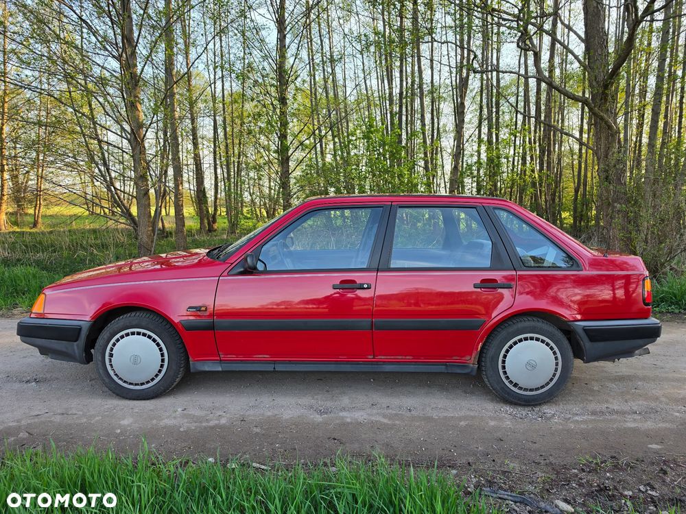 Volvo Seria 400 - 4