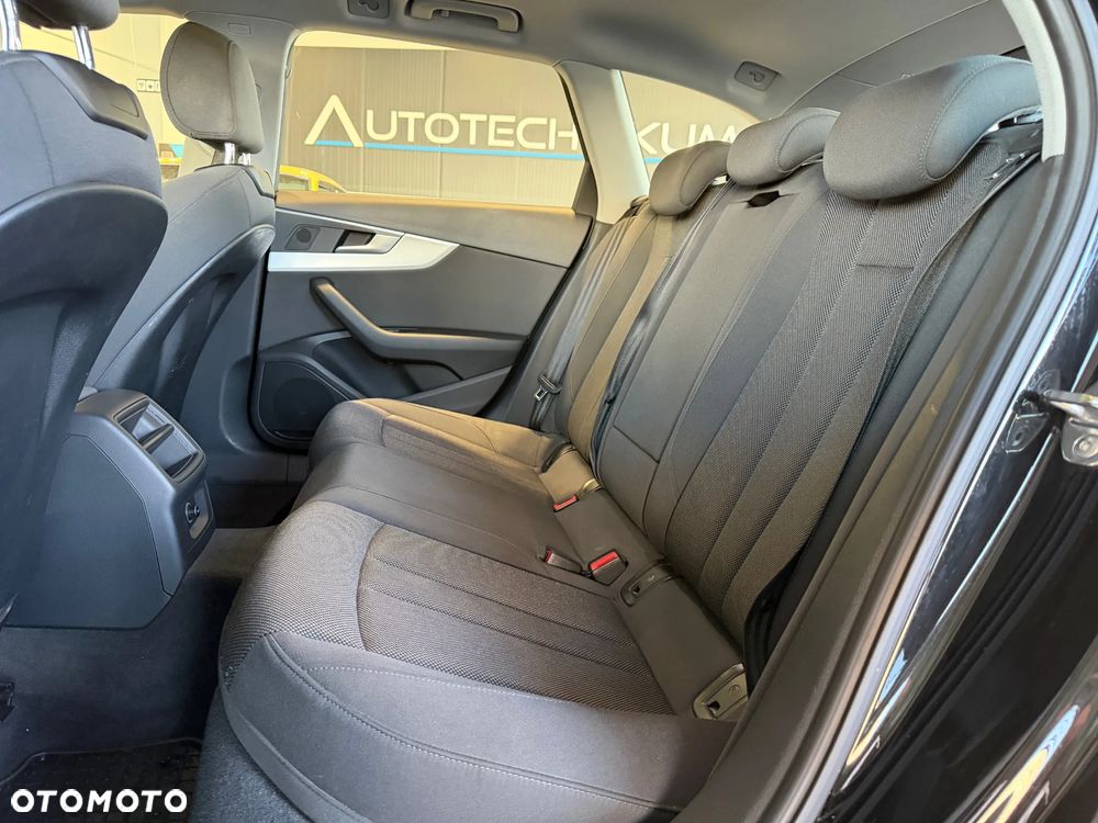 Audi A4 Avant 2.0 TDI ultra S tronic - 17