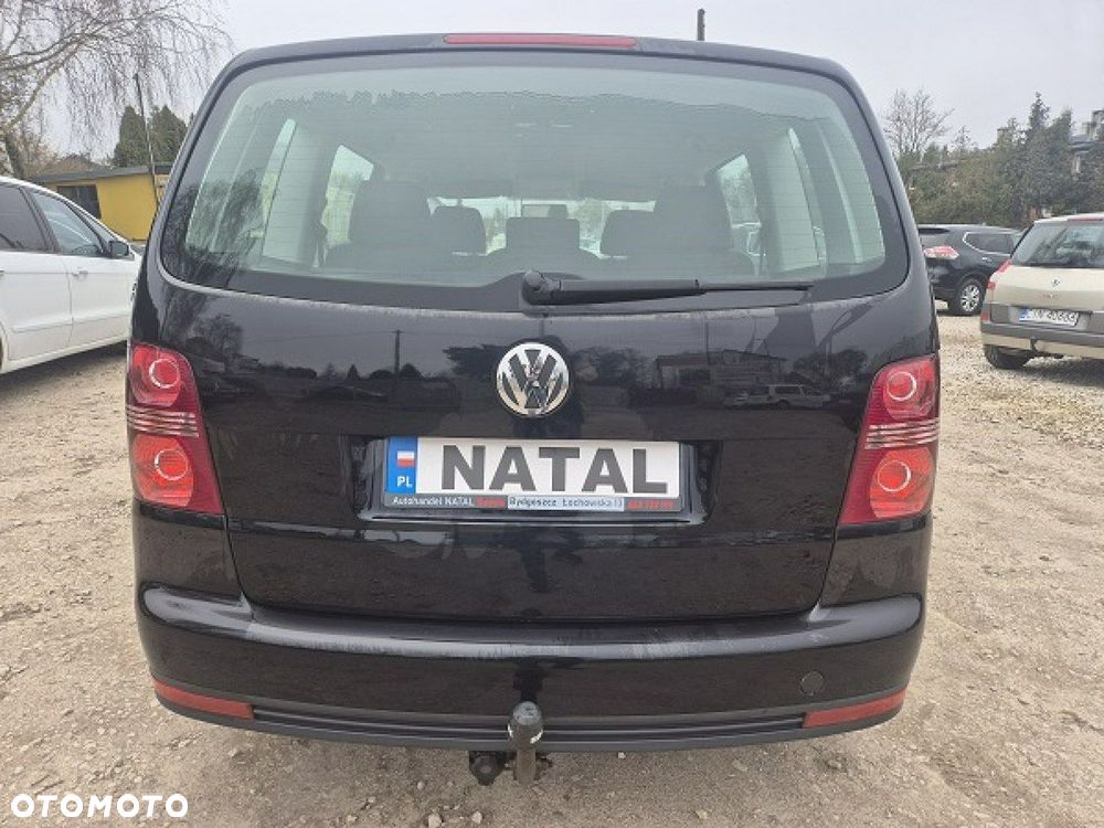 Volkswagen Touran - 3