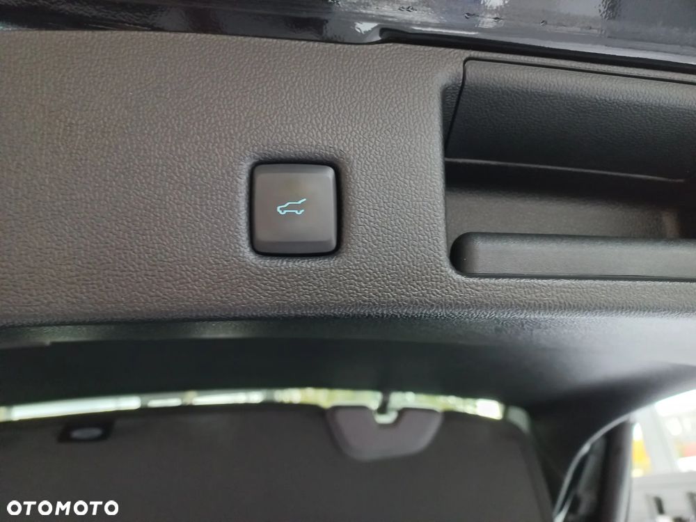 Ford Kuga 2.5 FHEV FWD Titanium X - 24