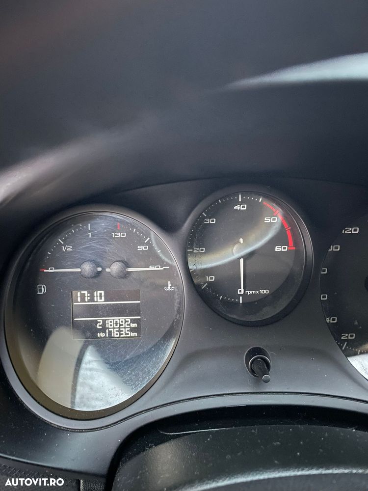 Seat Leon 1.6 TDI Style DSG - 5