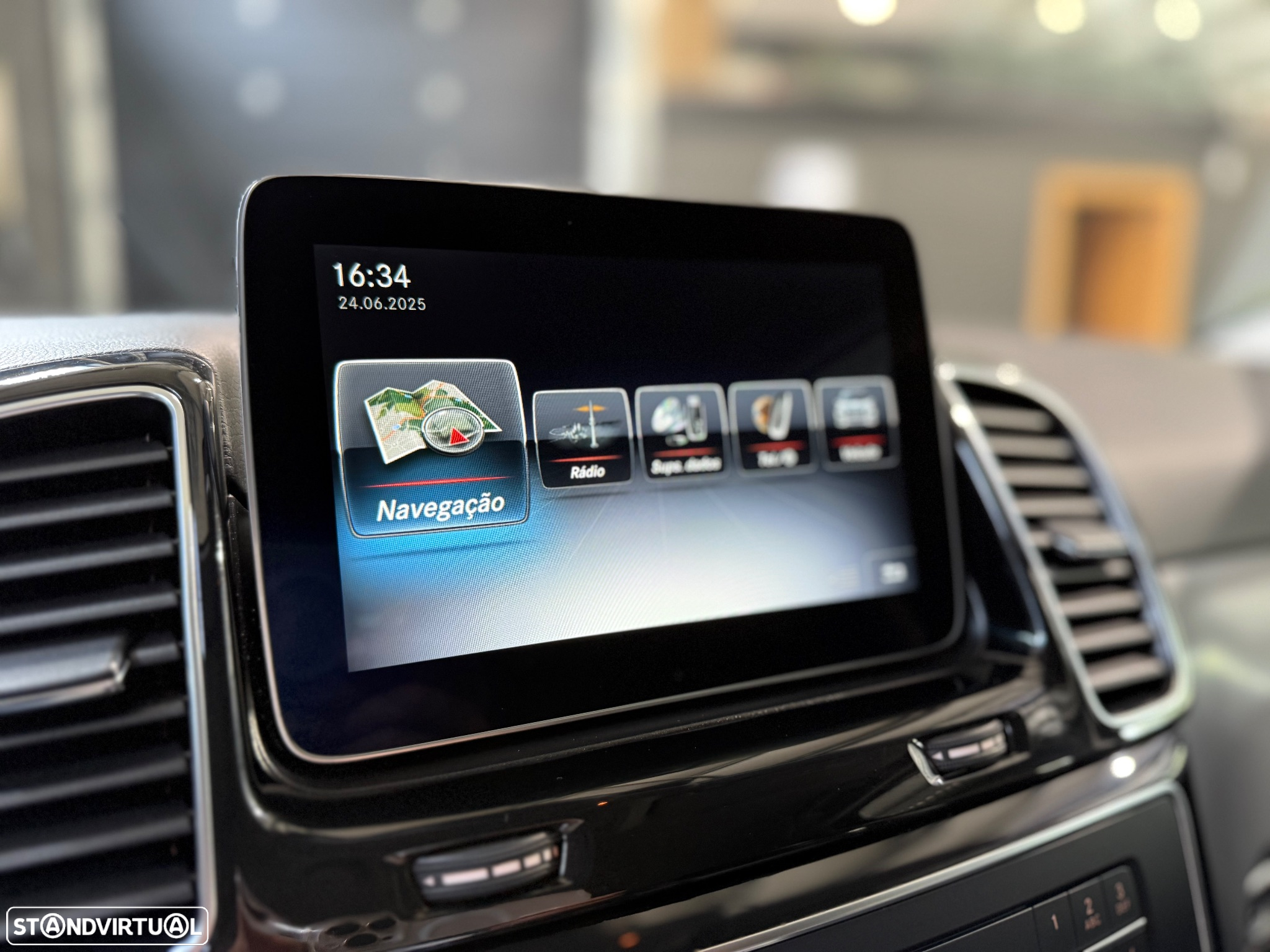 Mercedes-Benz GLE 350 d 4Matic 9G-TRONIC AMG Line - 39