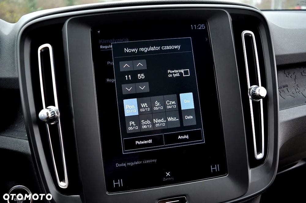 Volvo XC 40 T2 Momentum Pro - 29