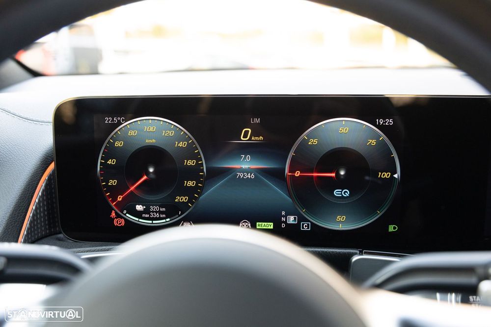 Mercedes-Benz EQB 300 4Matic AMG Line - 20