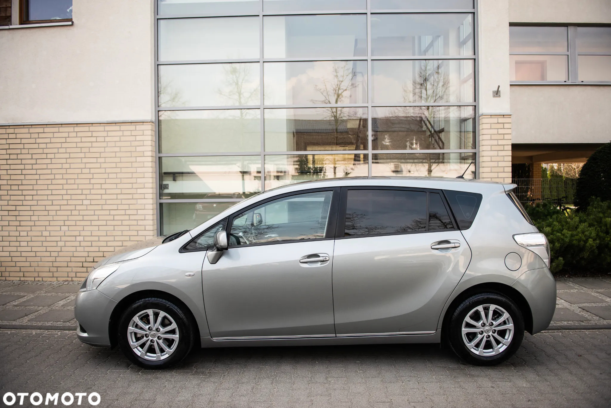 Toyota Verso 2.0 D-4D Premium - 3