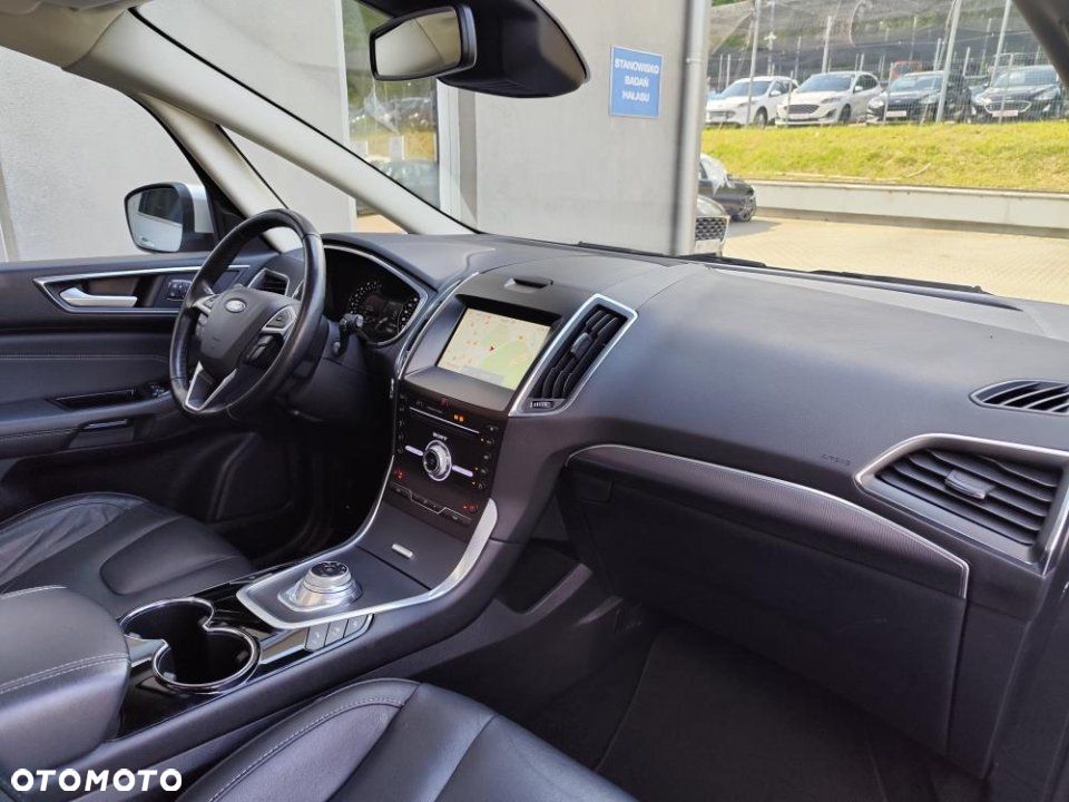 Ford S-Max - 11