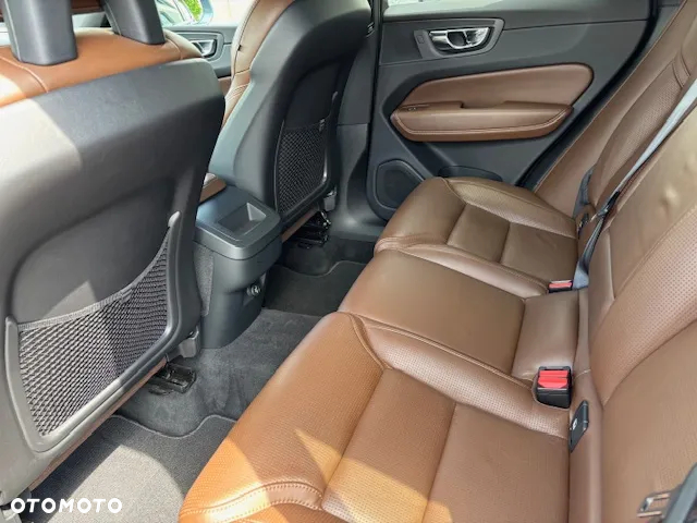 Volvo XC 60 T5 AWD Inscription - 17