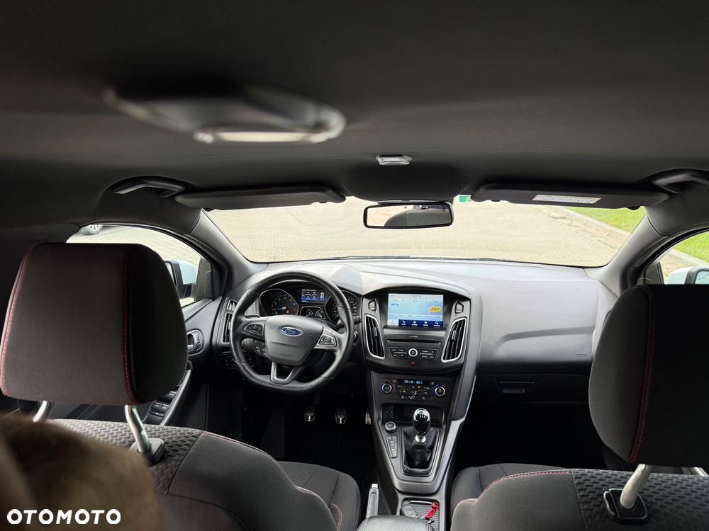 Ford Focus 1.0 EcoBoost Start-Stopp-System ST-LINE STYLE - 36