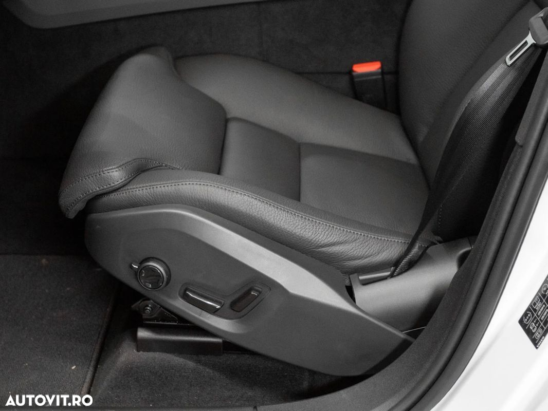 Volvo XC 60 Recharge T6 AWD AT Core - 28