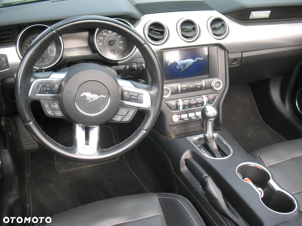 Ford Mustang - 13