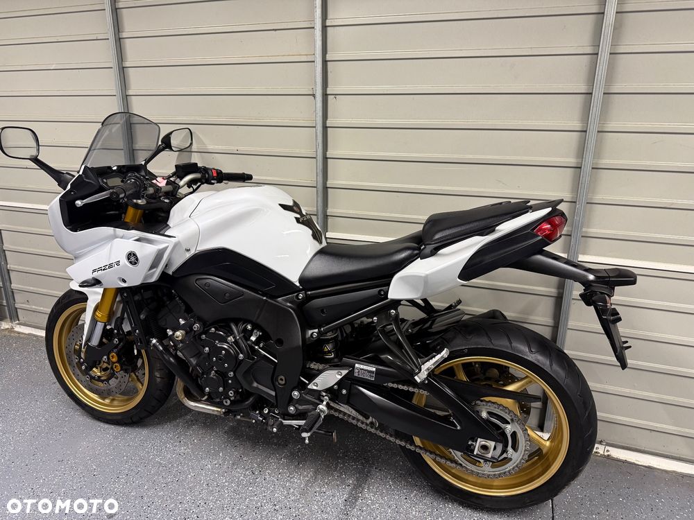 Yamaha FZ8 - 13
