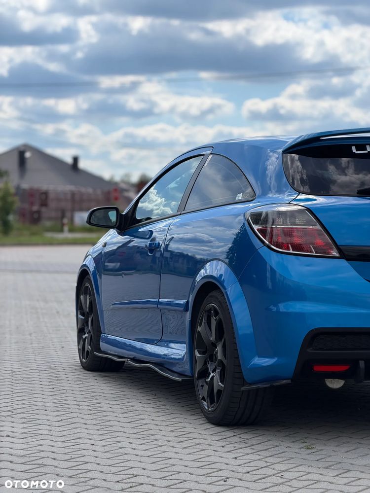 Opel Astra 2.0 T OPC - 14