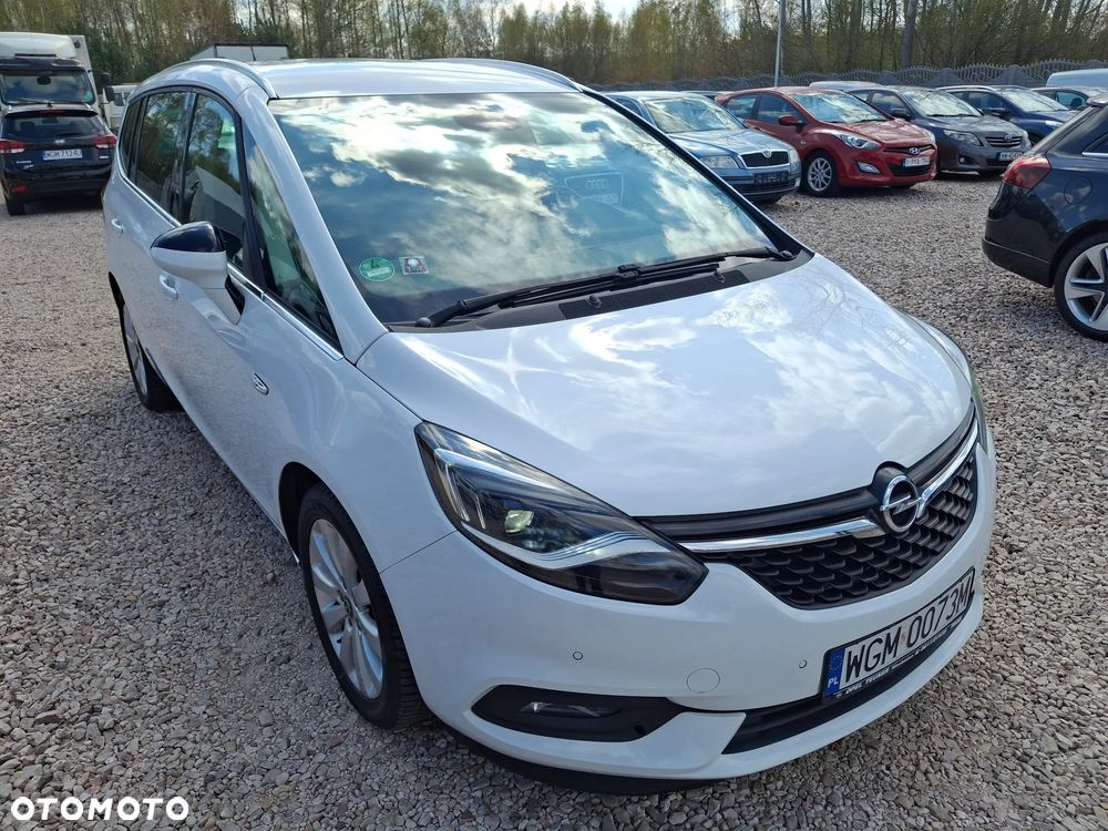 Opel Zafira Tourer 1.6 SIDI Turbo Innovation - 2
