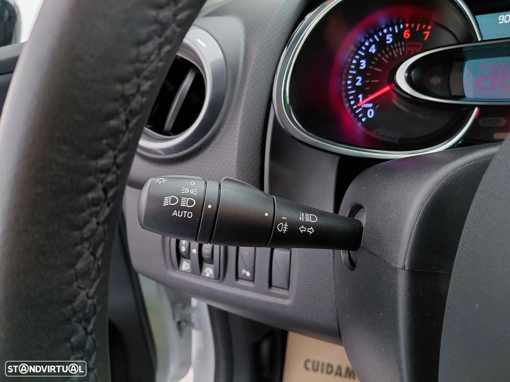 Renault Clio 1.2 16V 75 LIMITED - 13