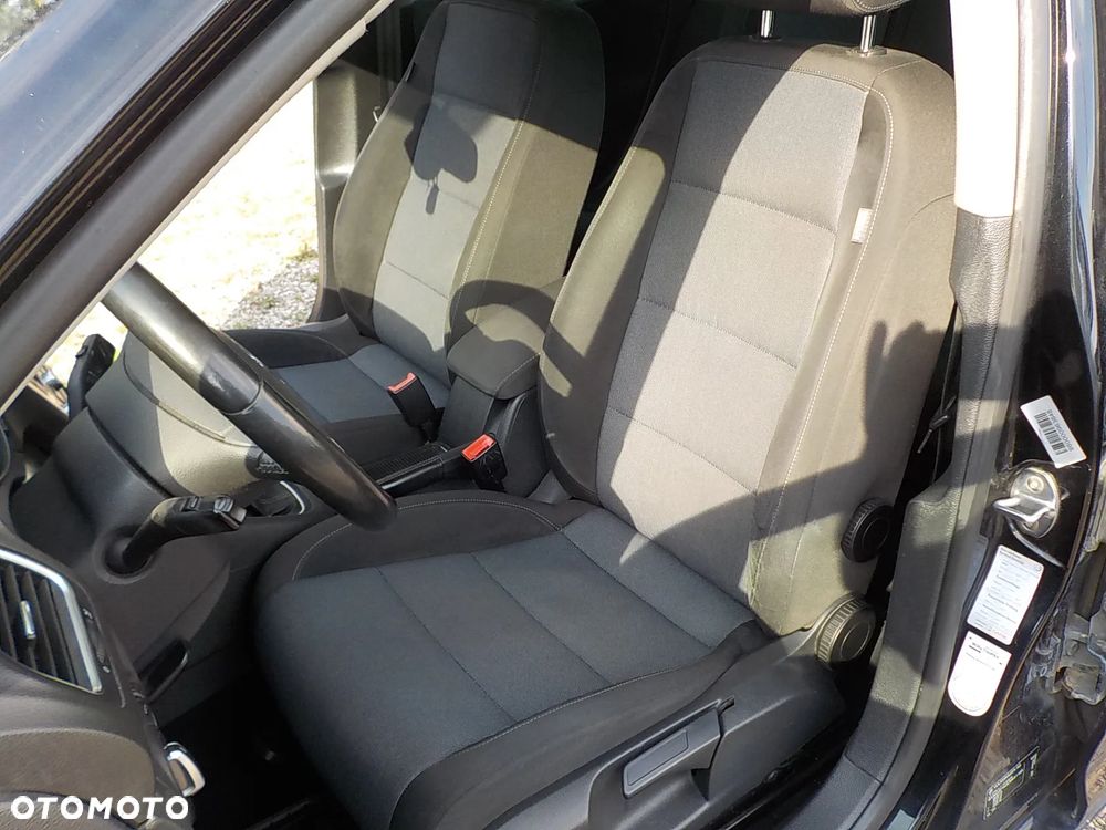 Volkswagen Golf 2.0 TDI DPF Style - 9
