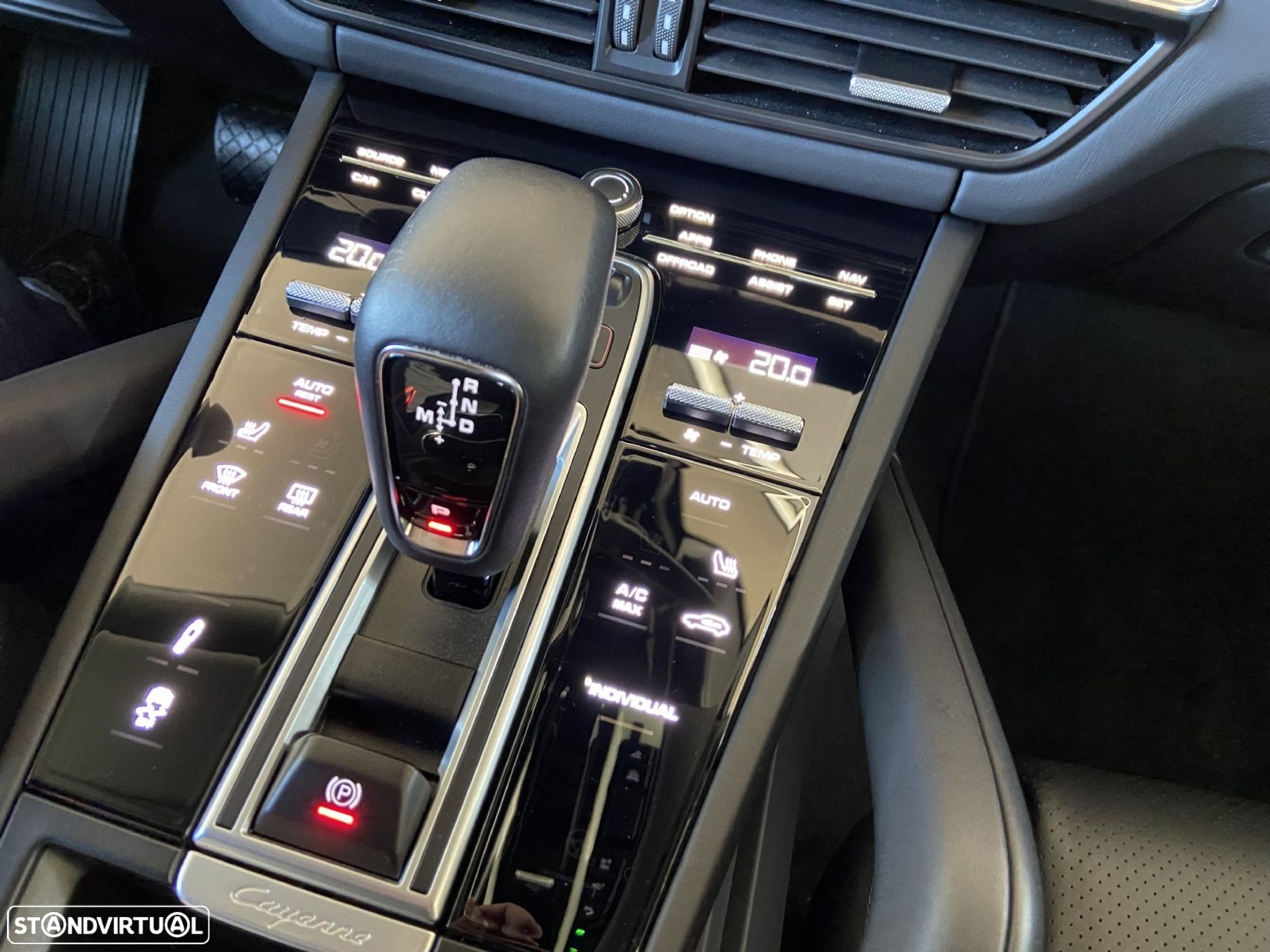 Porsche Cayenne Coupé E-Hybrid Platinum Edition - 26