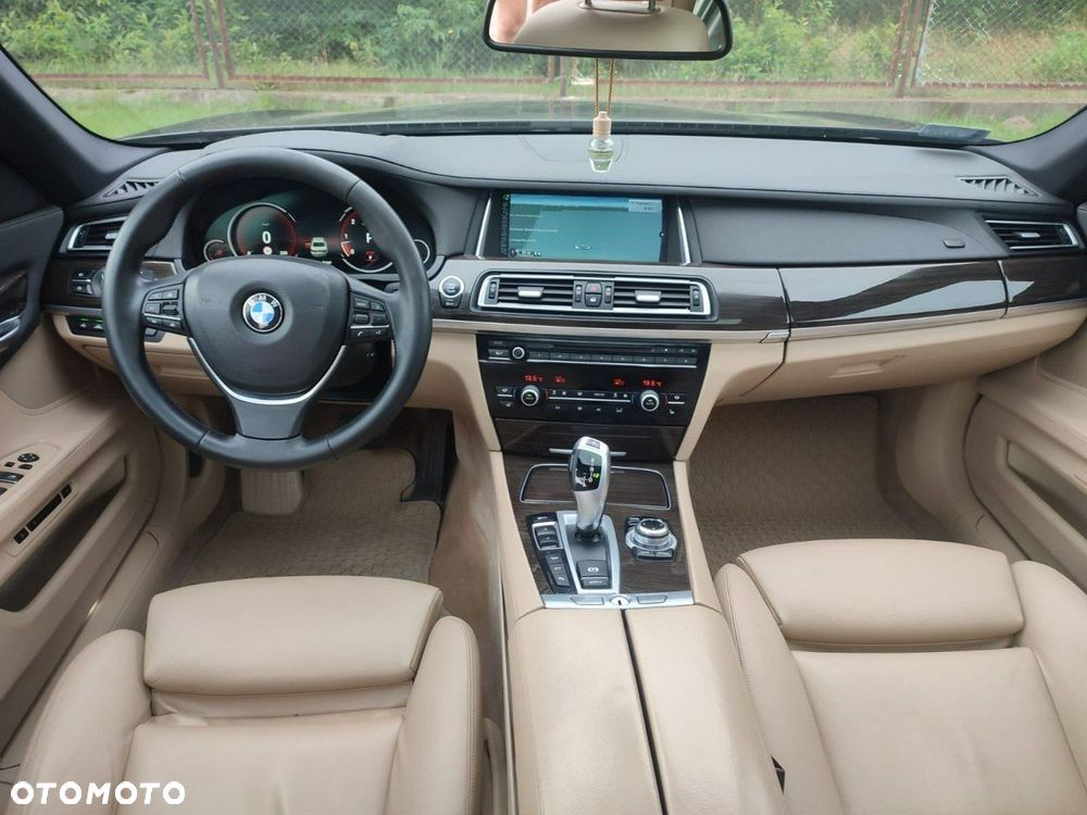 BMW Seria 7 - 7