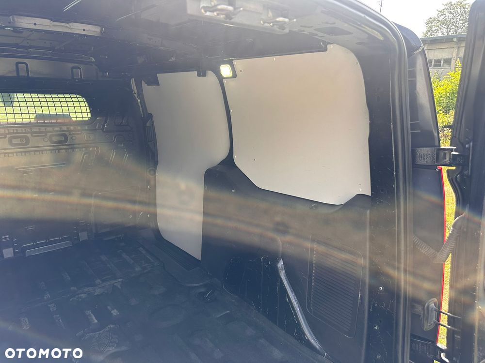 Ford Transit Connect LONG 1.6 diesel 95kM, manual 2014 rok NISKIE SPALANIE, BAGAŻNIK DACHOWY, ORGINALNY PRZEBIEG! - 17