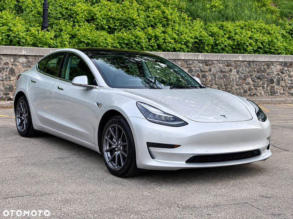 Tesla Model 3 Premium Langstreckenbatterie AWD Dual Motor - 4