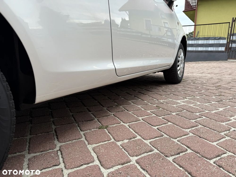 Opel Corsa 1.2 16V Essentia - 26
