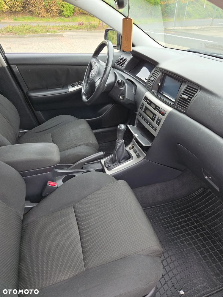 Toyota Corolla 2.0 D-4D Sol - 11
