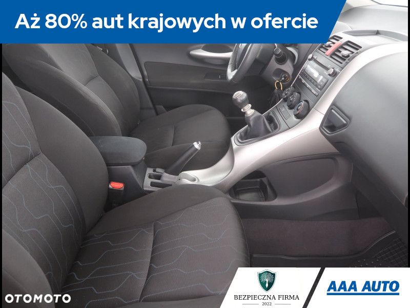 Toyota Auris - 10