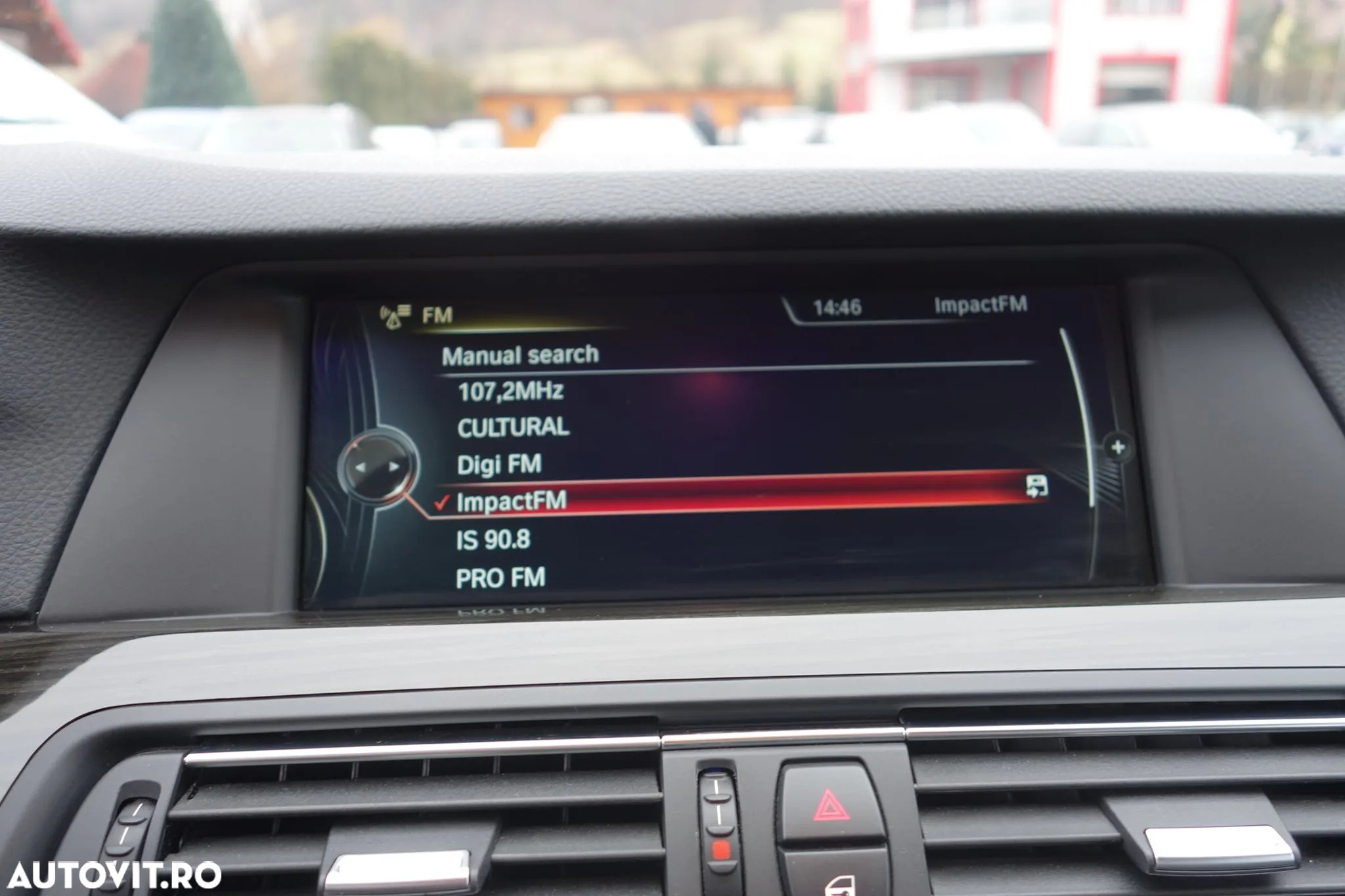 BMW Seria 5 530d xDrive Touring Aut. Luxury Line - 12