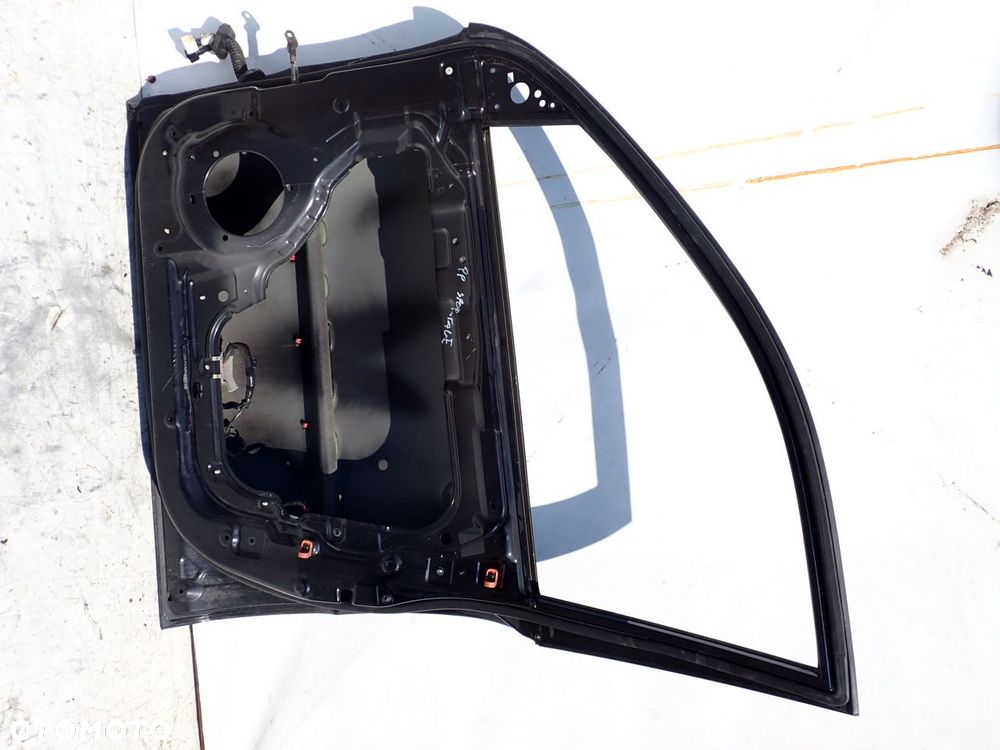 DRZWI PRAWY PRZÓD KIA SPORTAGE 2.0 II LIFT KOL:1K - 4