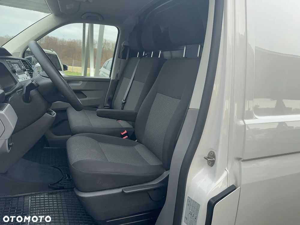 Volkswagen Transporter - 17