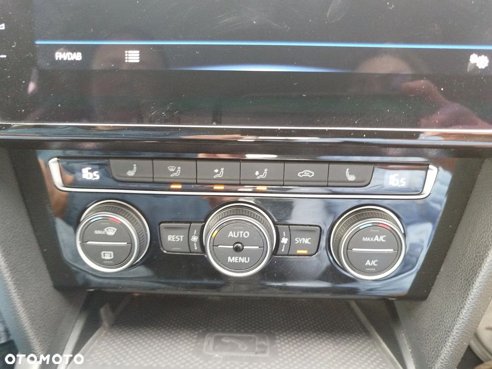Volkswagen Passat 2.0 TSI Business DSG - 20