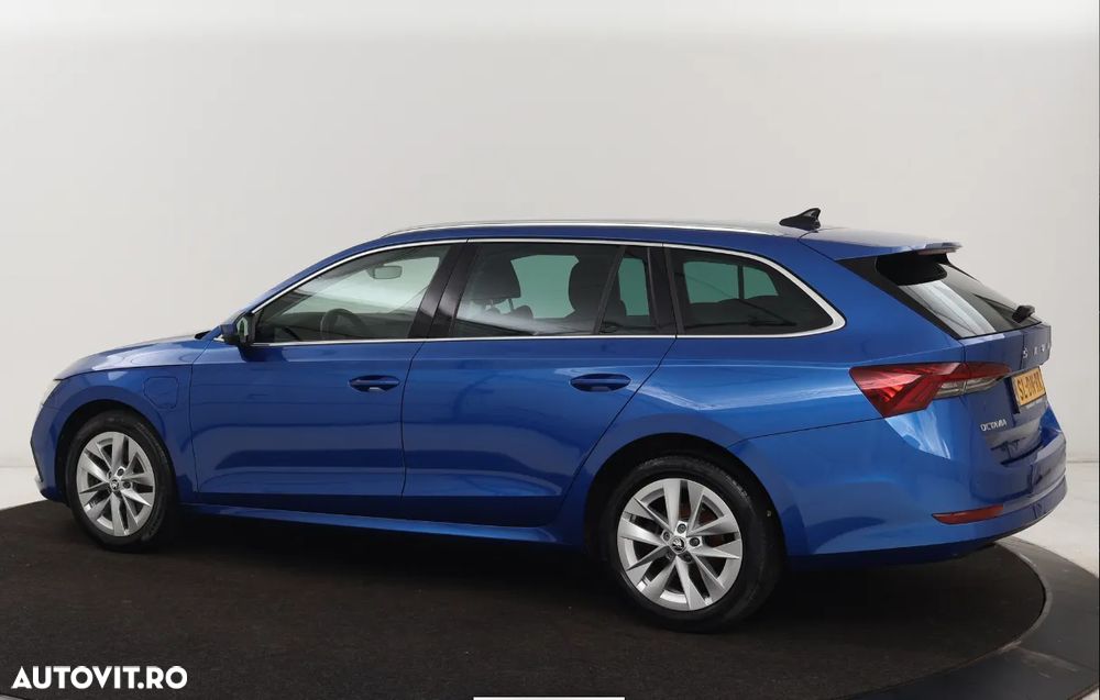 Skoda Octavia Combi 1.4 TSI iV DSG First Edition - 2