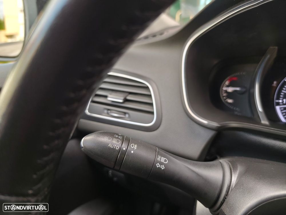 Renault Mégane Sport Tourer 1.3 TCe Limited - 17