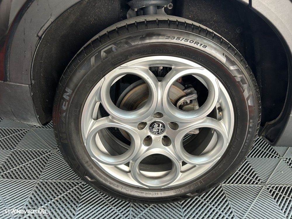 Alfa Romeo Tonale 1.5 Hybrid Sprint - 18