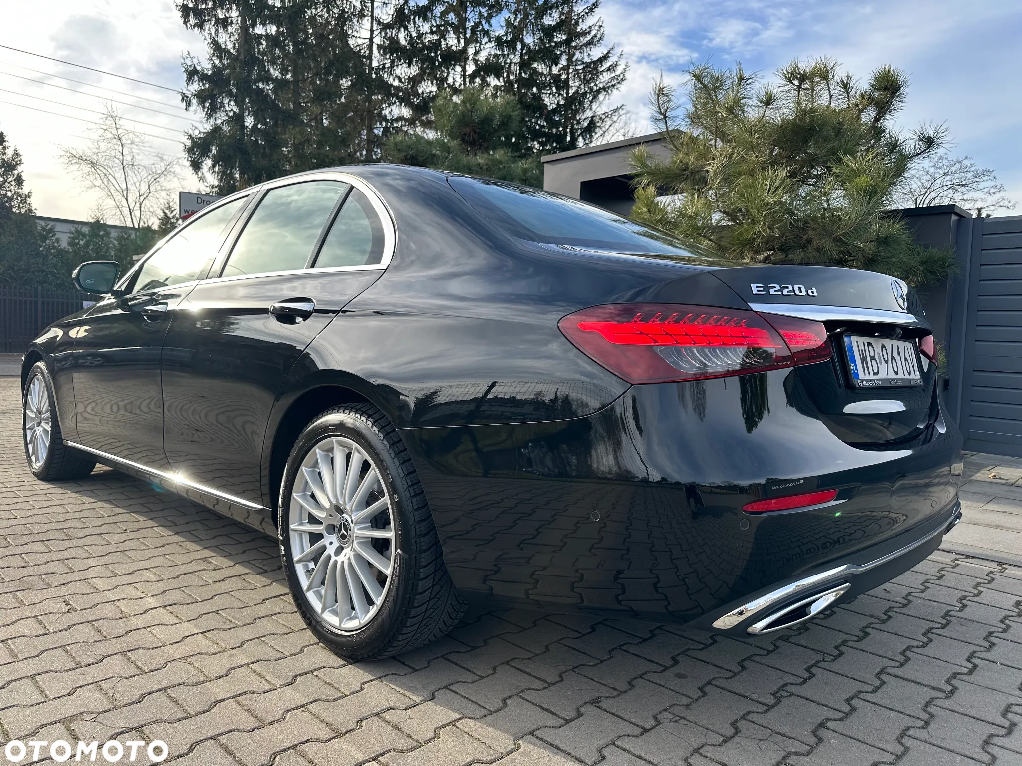 Mercedes-Benz Klasa E 220 d 4-Matic Business Edition - 2