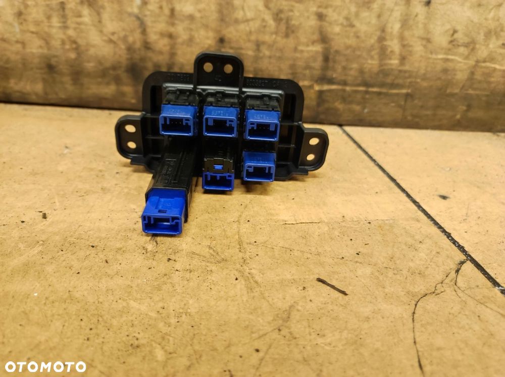 włącznik przyciski panel kamery otwierania klapy highlander xu70 iv 4 - 5