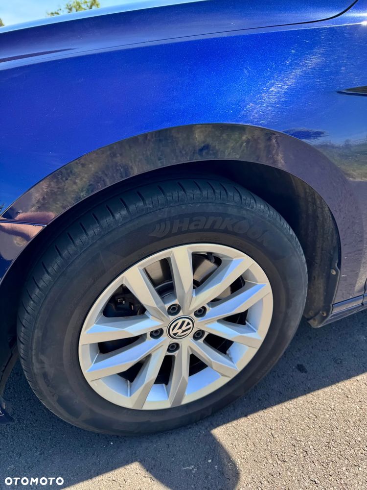 Volkswagen Passat - 9