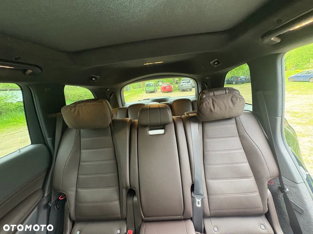 Mercedes-Benz GLS - 27