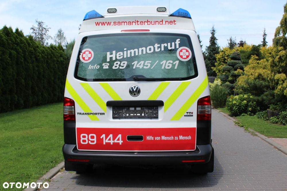Volkswagen T5  AMBULANS KARETKA - 8